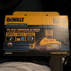 Dewalt Powerstack Battery Kit 