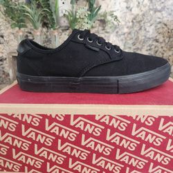 MEN'S VANS / SIZE 8 MEN / NEW CONDITION 