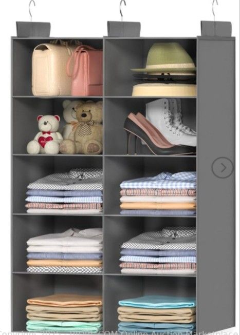 HANGING CLOSET ORGANIZER