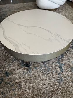 Whiteline imports round coffee table