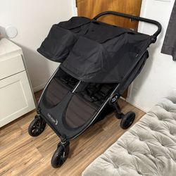  Baby Jogger City Mini GT2 All-Terrain Double Stroller