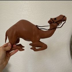 Leather CAMEL Statue For Coffee Table Or Shelf.  14.5” Long X 8” Tall. 