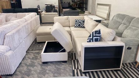 New Sectional Couch with Built in Shelf! Storage Ottoman! Free Delivery 🚚!