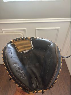 32 1/2 inch Rawlings catchers mitt