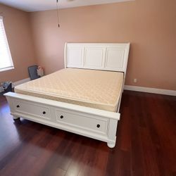 King Bed Frame With Matress 