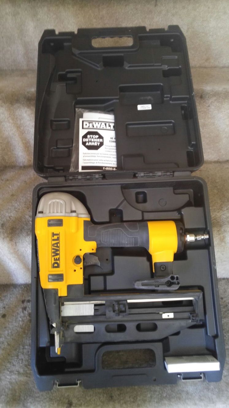 DeWalt DWFP71917 PNEUMATIC 16 gauge nailer