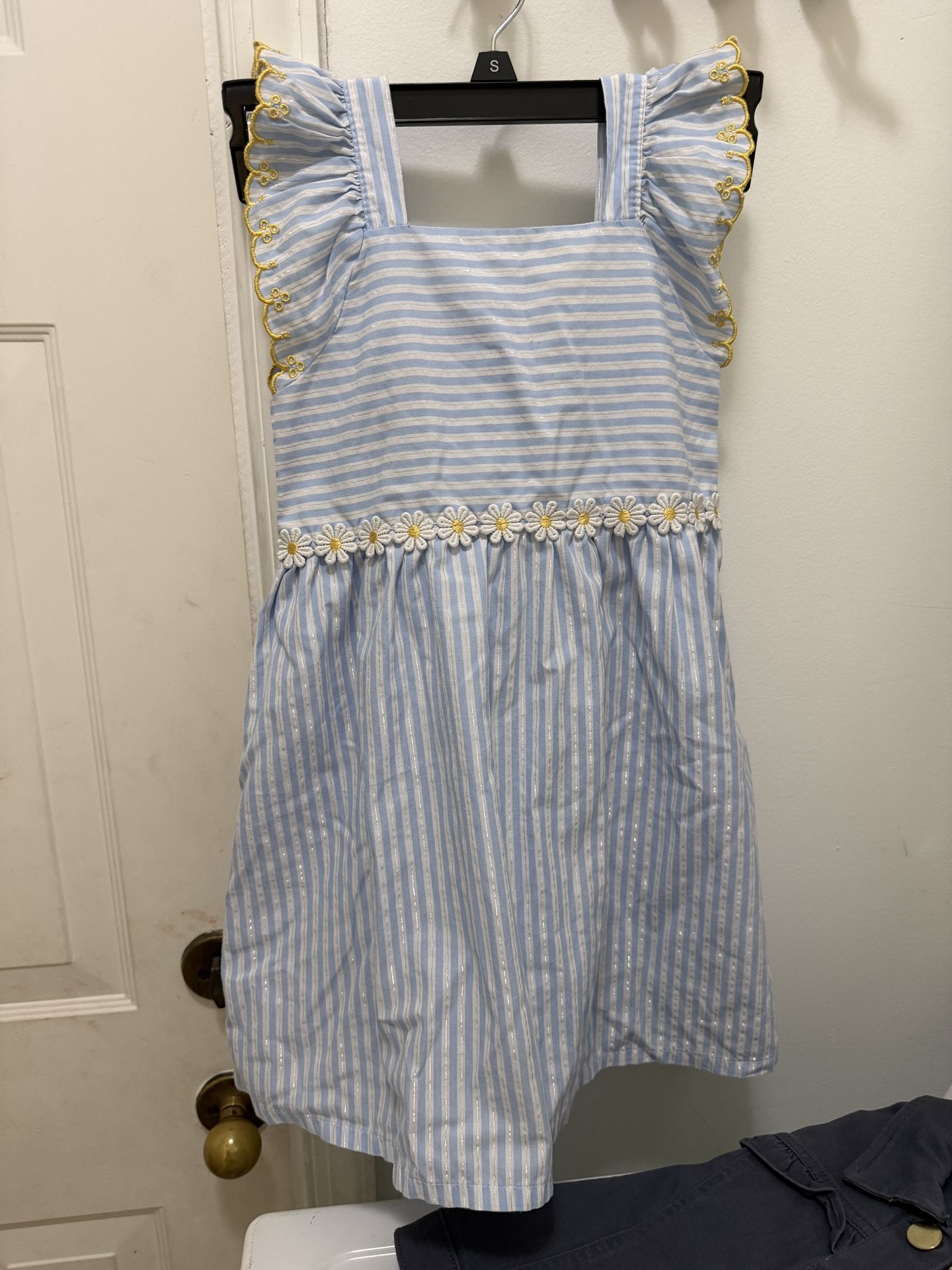 Girl, Member’s Mark Girls Woven Dress Size 6 – Blue Stripe Daisy Flutter Sleeve