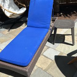 Outdoor Lounger with Cushion