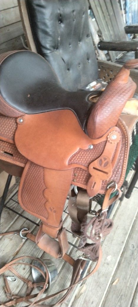 Circle Y Saddle 