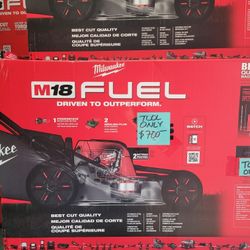 MILWAUKEE M18 FUEL 21" SELF PROPELLED MOWER 