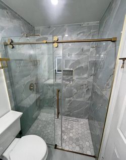 Single Sliding 10mm 60*76H Showers Door