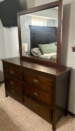 Dresser & Mirror