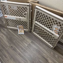 Extra Wide Pet Gate / Safety Gate - Fits Openings 26” - 42”