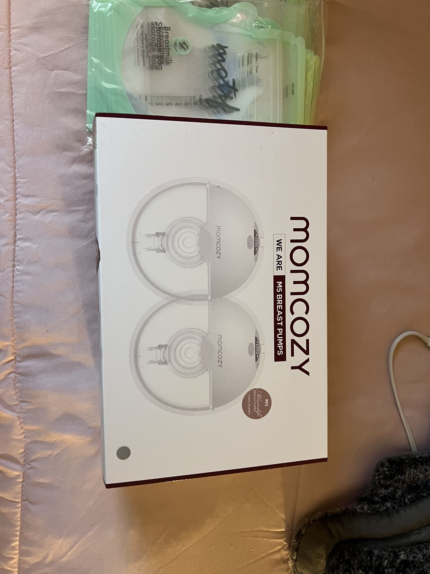 Momcozy M5 Breast Pumps