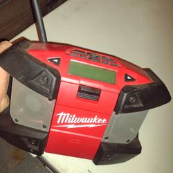 Milwaukee M12 Radio 