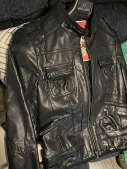 FREE Medium Women Black Jacket 