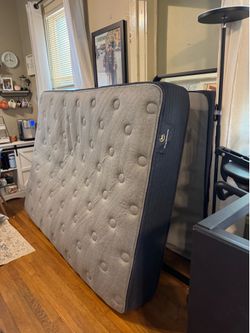 Serta Luxe Brookton plush mattress QUEEN