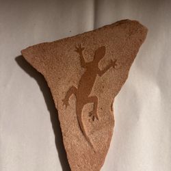 Sandstone Lizard Wall Decor