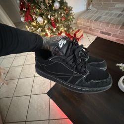 JORDAN 1 LOW TS size 8.5 $ 80