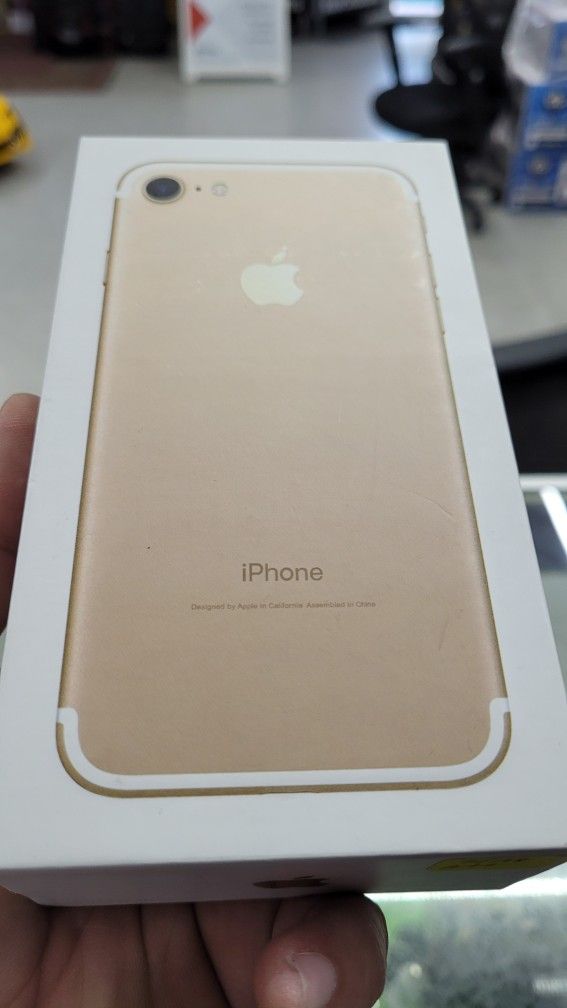Apple iPhone 7 Unlocked 128GB With Apple Warranty