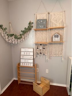 Room decor hall