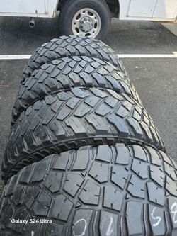 4 used tires Lt285 70r17
3 tires firestone
1 tire Bfgoodrich km3
$250.00 all 4