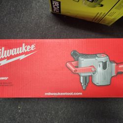 Milwaukee 7.5 Amp 1/2" hole Hawg Heavy Duty Corded Drill