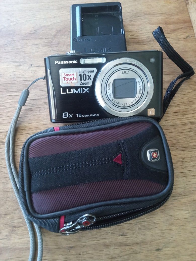 PANASONIC SMART TOUCH DIGITAL CAMERA 3.0" LCD TOUCH 10X OPTICAL ZOOM 16 MEGAPIXELES TESTED WORKING GREAT