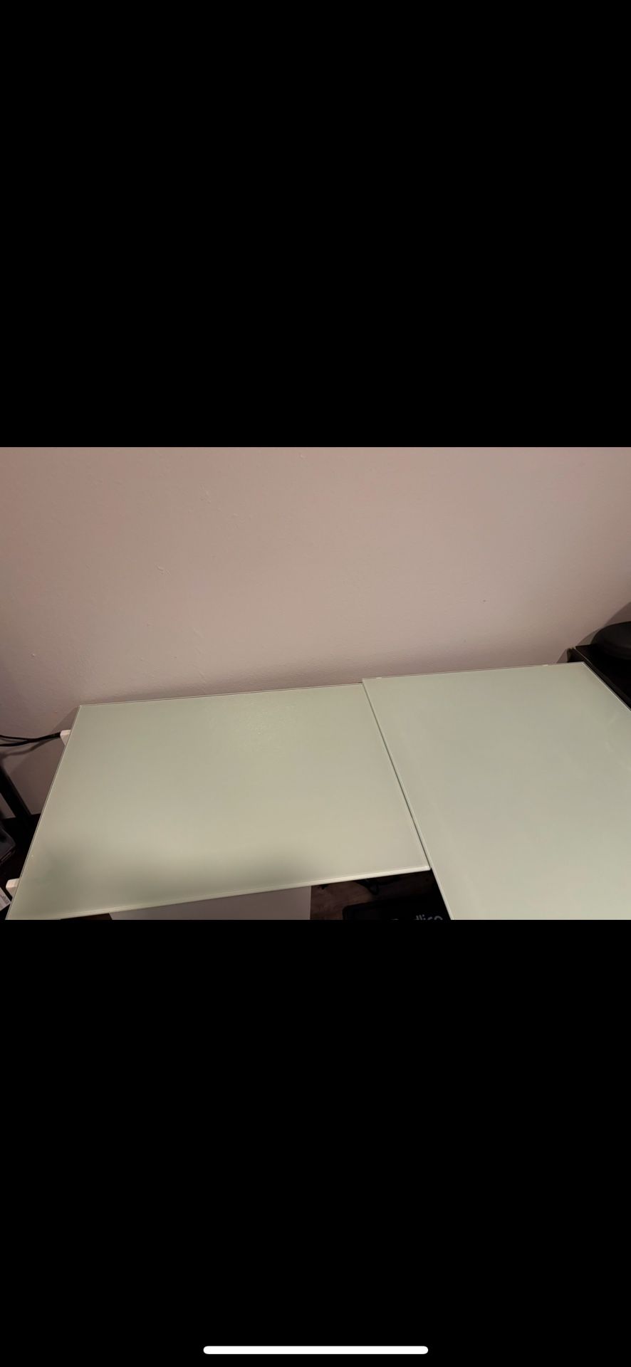 White L-shaped Desk - Glass Top