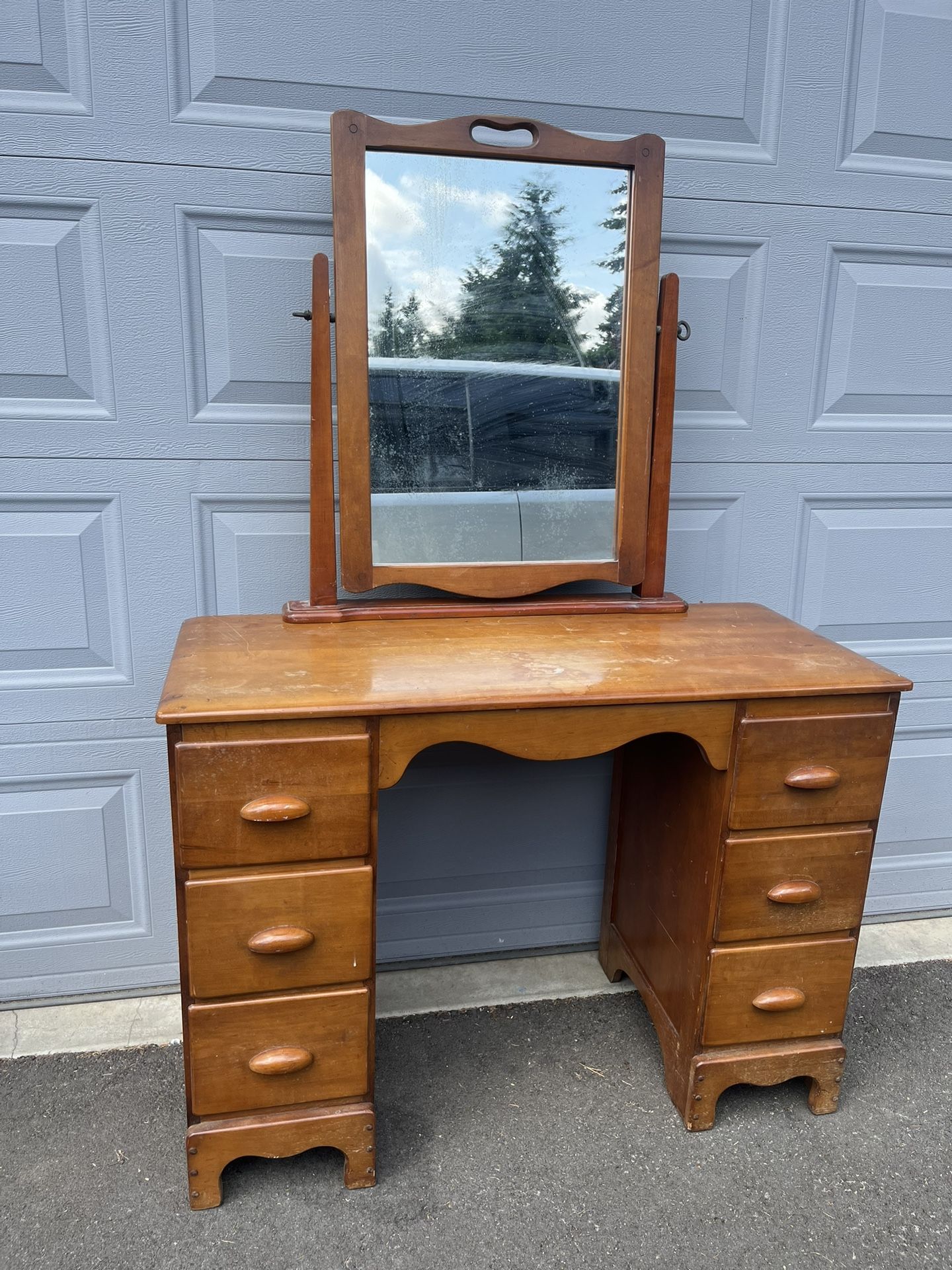 Solid Wood Vanity With Mirror