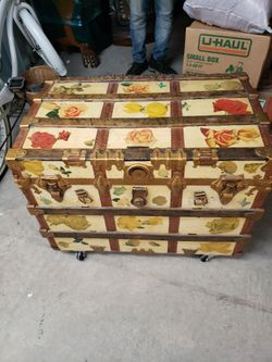 Old Vintage StorageTrunk
