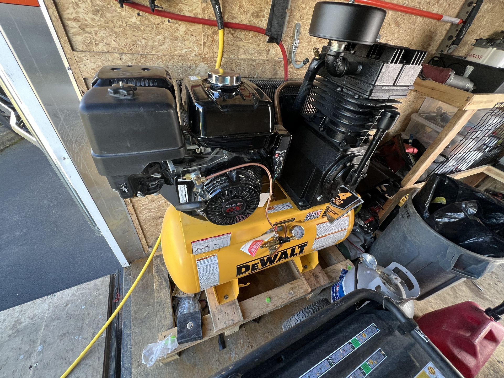 Dewalt Compressor 