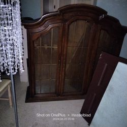 Furniture,Dresser,Bed,Small Sofa,Cabinet