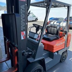 Forklift