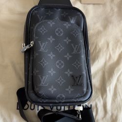 Authentic LOUIS VUITTON Avenue Slingbag Sling Bag PM Brand New