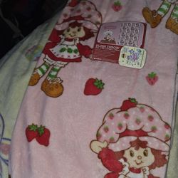 Strawberry Shortcake 🍰 Blanket