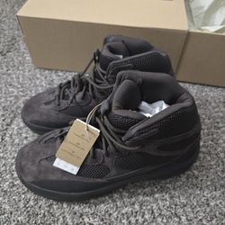 Yeezy Desert Boot Oil Size 13
