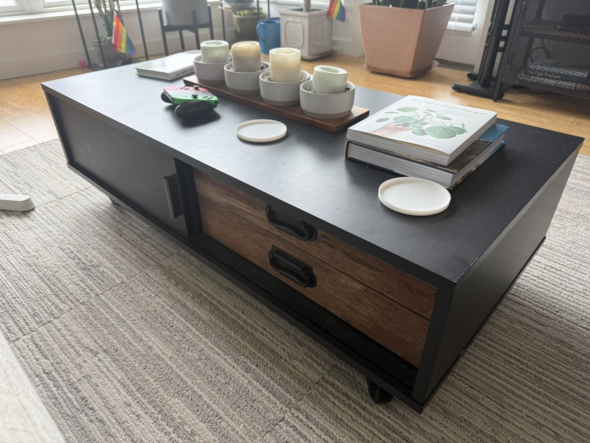 Korovia Wheeled Coffee Table 