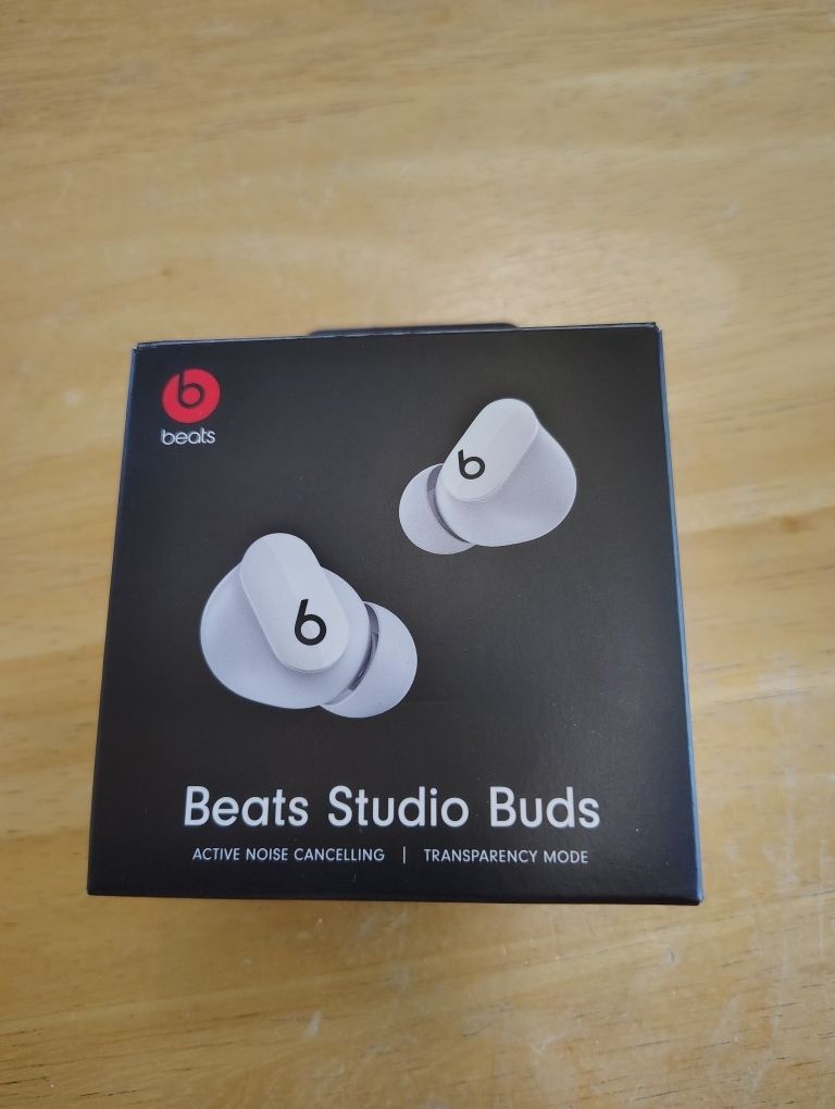 Beats Studio Buds