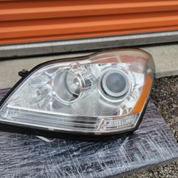 2007-2012 Mercedes X164 GL350  Headlight 