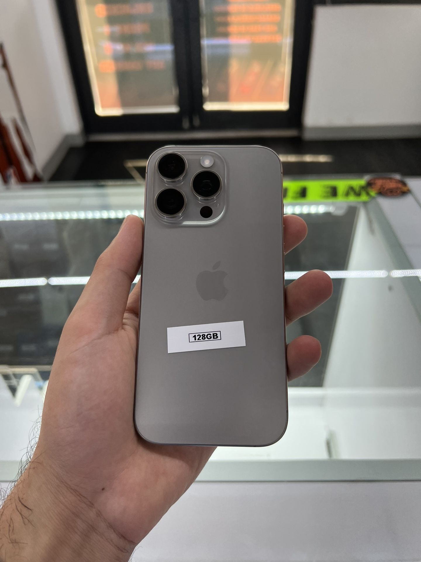 iPhone 16 Pro 128GB (Unlocked)