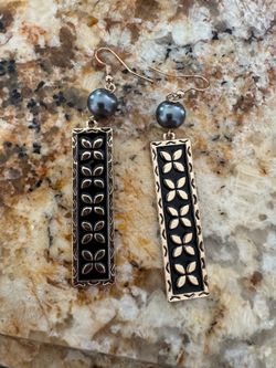 Women / girls earrings