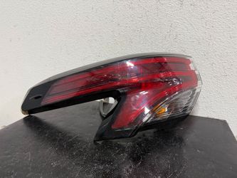 TOYOTA HIGHLANDER LEFT TAILLIGHT 2022