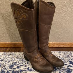 Born Boots Womens 7.5