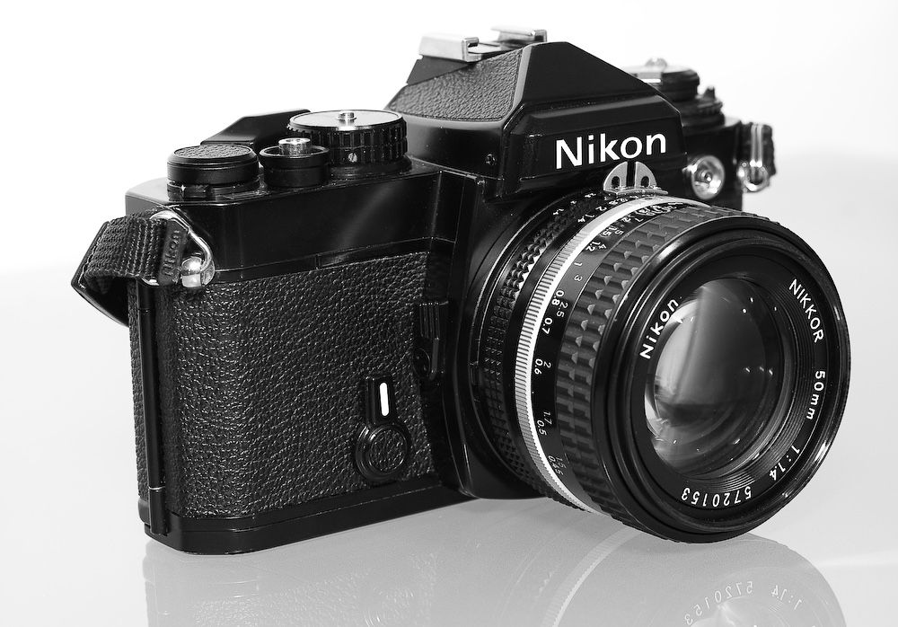 Nikon FE 35 Mm Camera