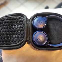 JBL Tune 510 Bluetooth Headphones For Sale!!