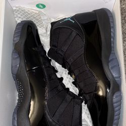 Jordan 11 Retro - ‘Gamma Blue (2025)’ Size 10.5 Worn Once