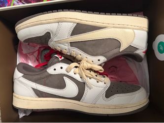 Jordan 1 Travis reverse mocha size 9.5