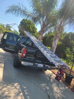 Warner 40ft ladder in great conditions.