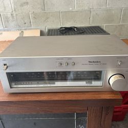 Technics FM/AM Stereo Tuner. ST-8944